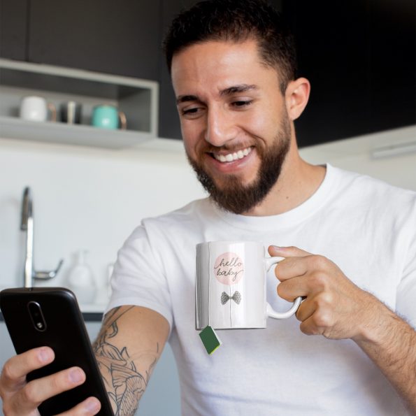 mug-mockup-of-a-tattooed-man-having-some-tea-at-home-24017 (3)